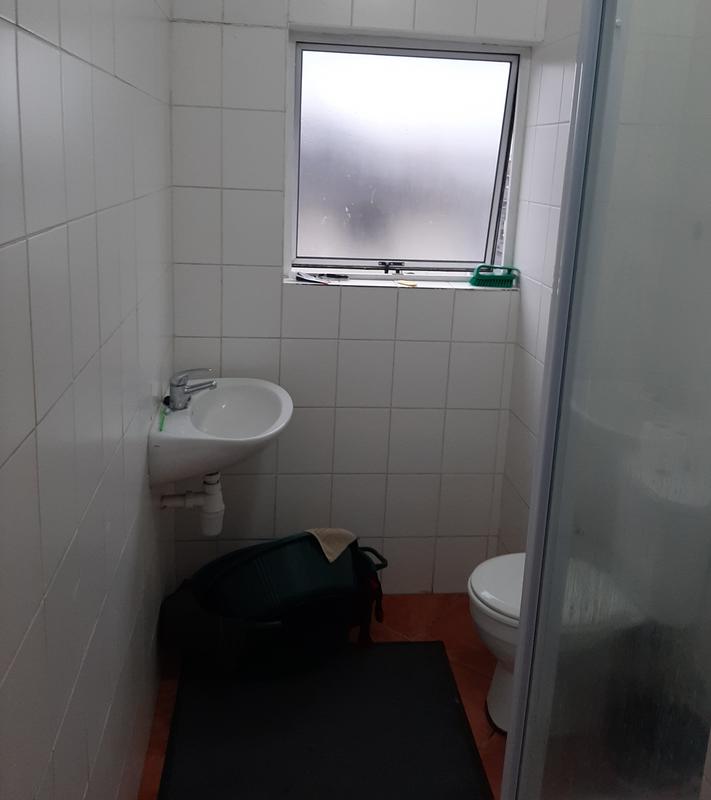 To Let 1 Bedroom Property for Rent in Goodwood Central Western Cape